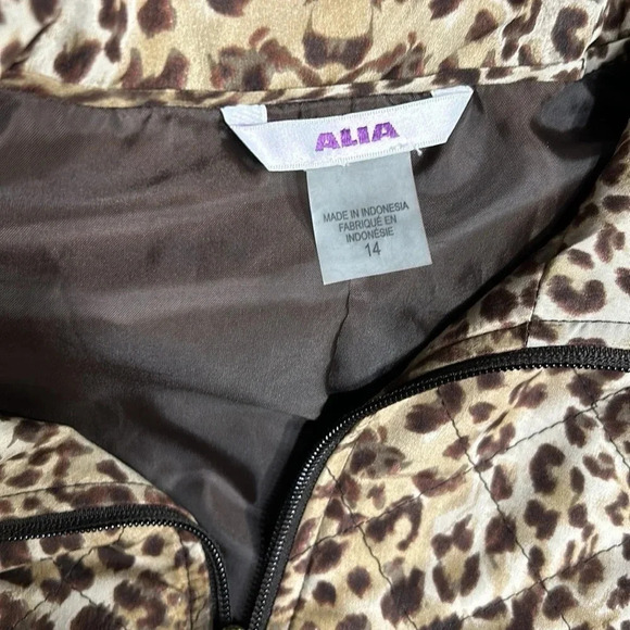 Vtg animal print puffed quilted vest,women size 14.Brown,front zip,mob wife - Picture 8 of 14